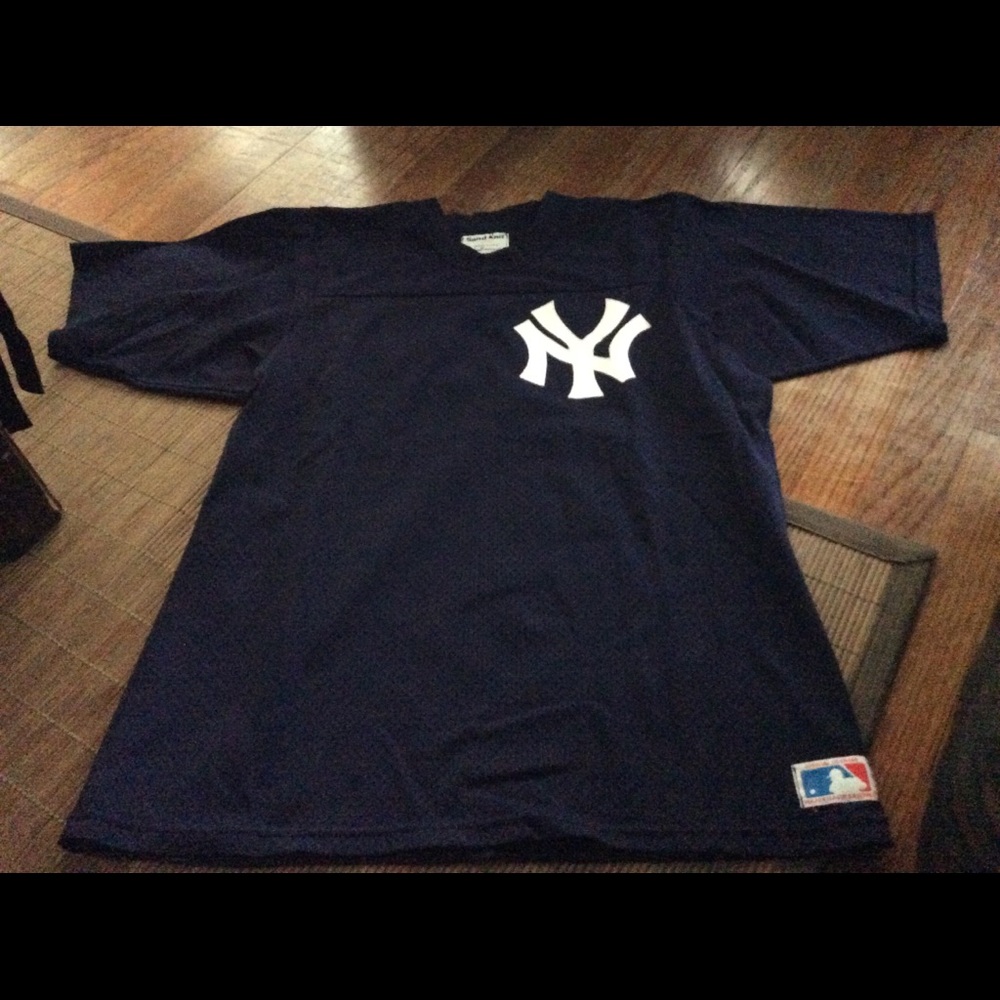 1980s MacGregor Sand Knit NY Yankees Shirt